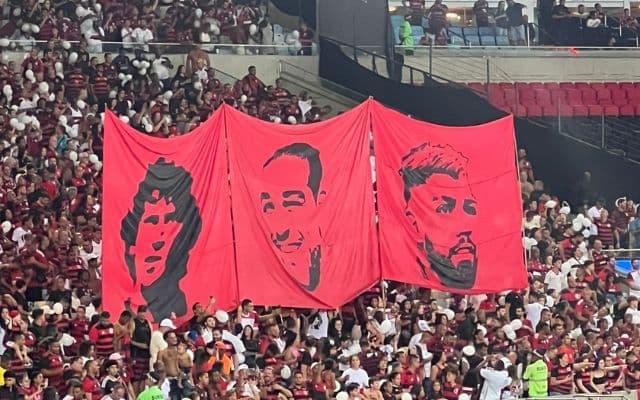 GABIGOL VOLTOU! Torcida do Flamengo faz homenagens ao atacante em jogo da Copa do Brasil