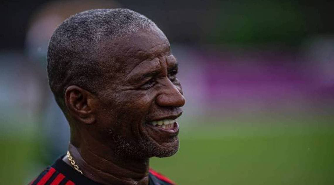 Morre Adílio, ídolo do Flamengo, aos 68 anos