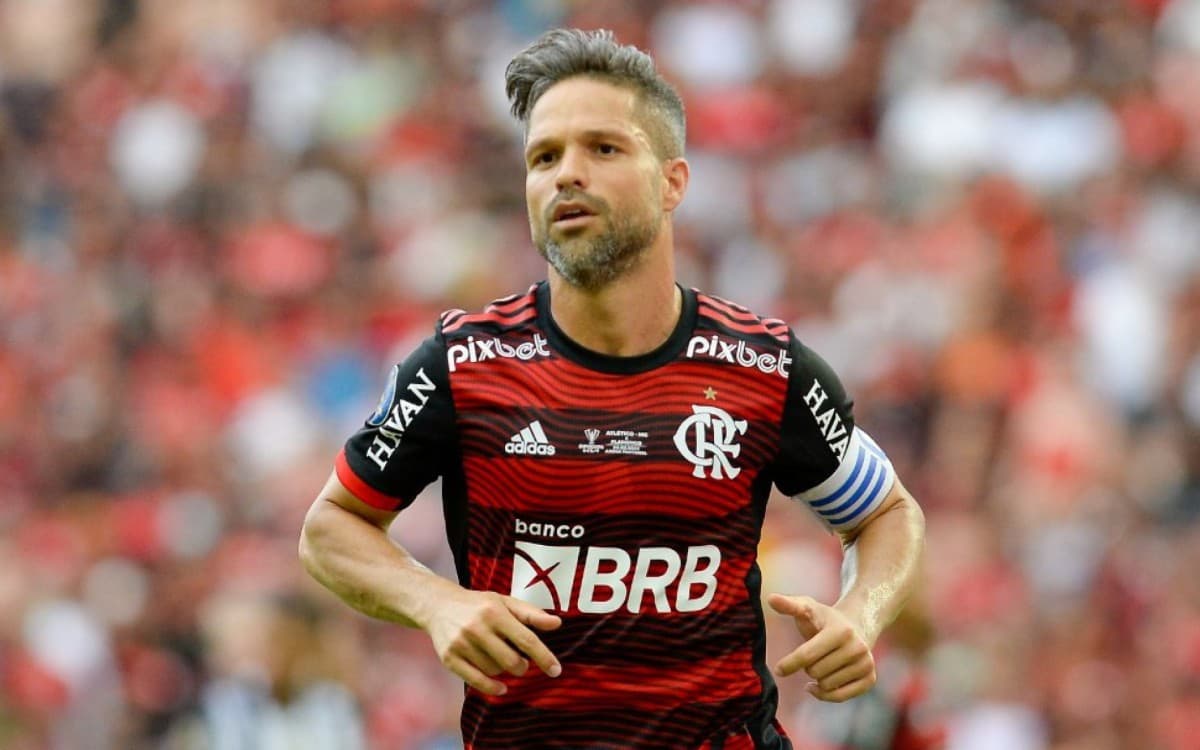 Adriano, Ronaldinho e Diego Ribas! Confira últimos camisas 10 de destaque do Flamengo