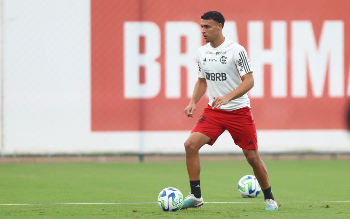Victor Hugo, do Flamengo, entra em lista de meias sub-21 mais valiosos do mundo