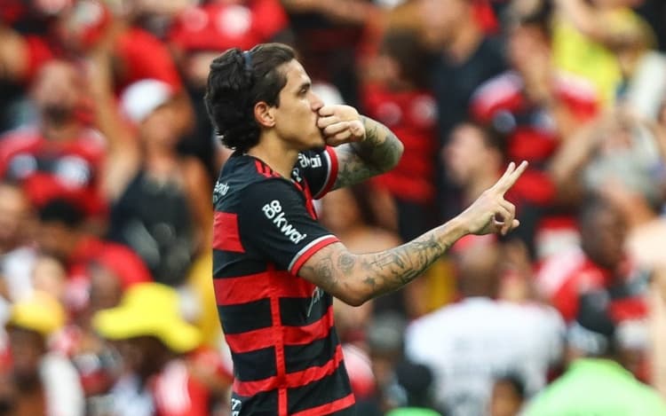Tite vê elenco suficiente, e Flamengo não buscará substituto para Pedro
