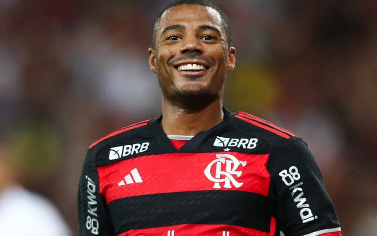 De la Cruz, do Flamengo, treina com o grupo e volta ao time contra o Peñarol