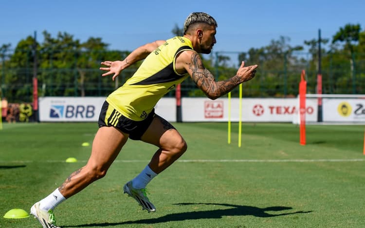 Flamengo espera ter Arrascaeta e Pulgar em jogos decisivos da Libertadores
