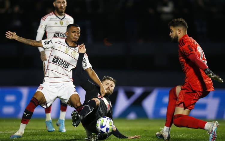 Flamengo tenta reverter histórico negativo como visitante contra o Bragantino