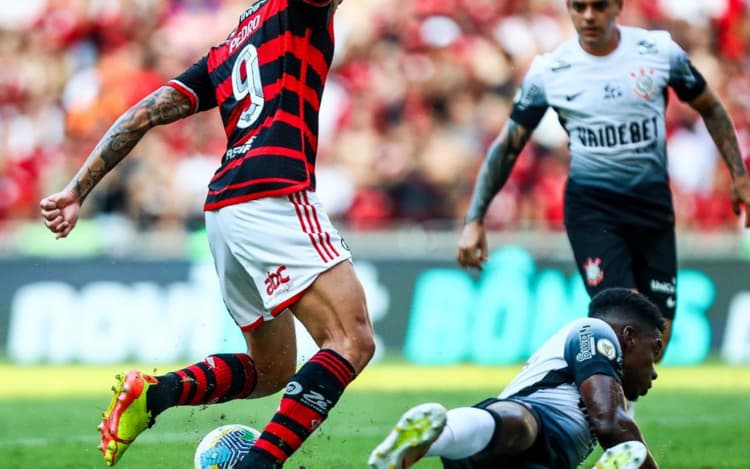 Vídeo: veja os melhores momentos da vitória do Flamengo sobre o Corinthians