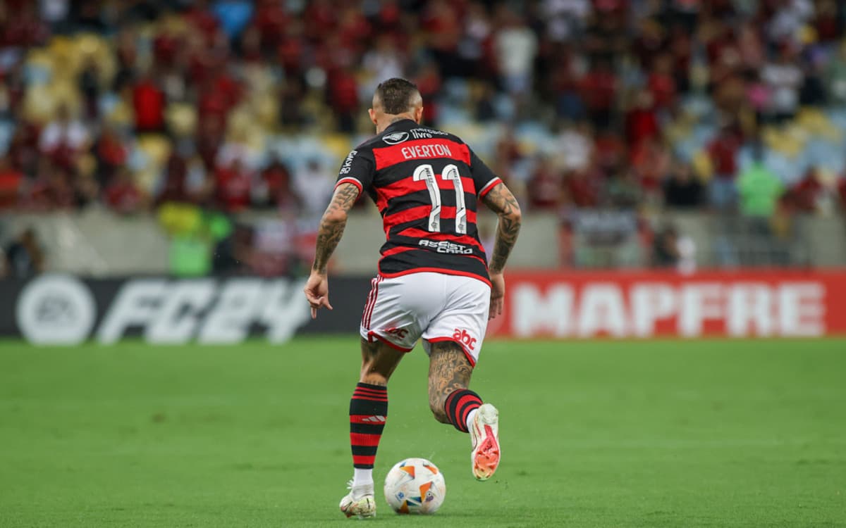 Everton Cebolinha e Igor Jesus se machucam e preocupam o Flamengo