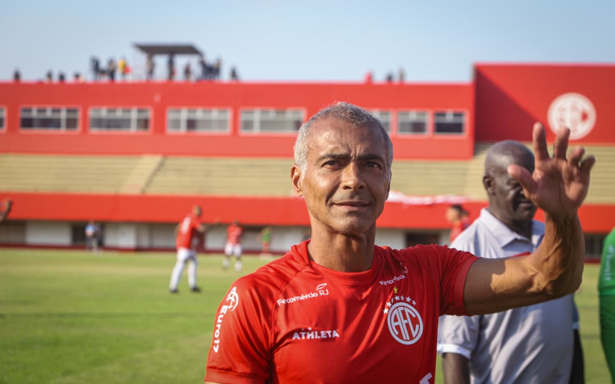 Romário aprova punição, mas defende Gabigol: 'Não fez por desrespeito ao Flamengo'