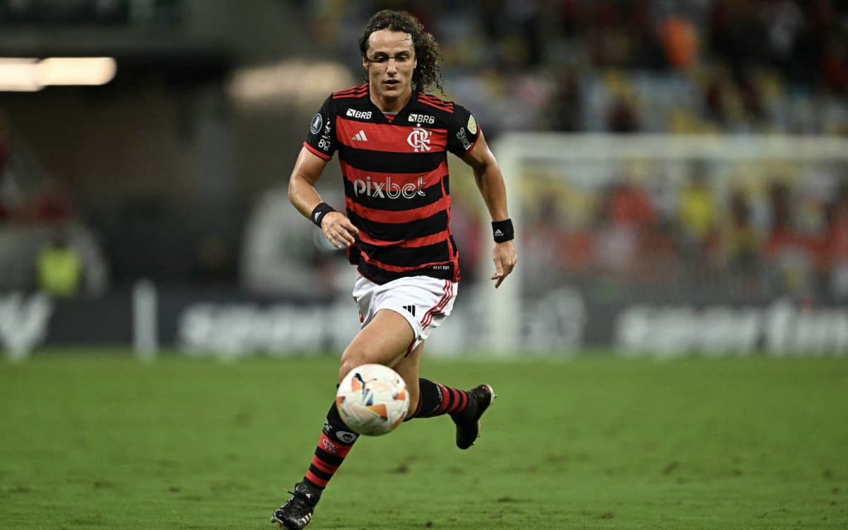Conversas por renovação de David Luiz com o Flamengo devem acontecer em outubro