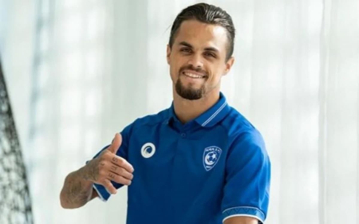 Cheio de desfalques, Flamengo vai ao mercado, e Michael 'só falta assinar'