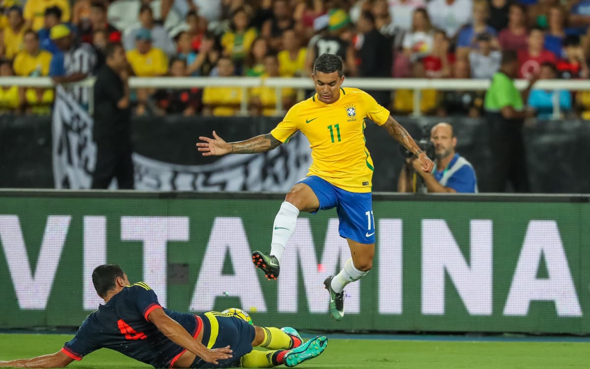 Especulado no Flamengo, Dudu teve mágoa com Tite na Seleção, relembre