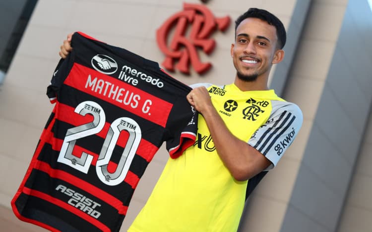 Jovem também alega ter se relacionado sexualmente com atacante do Flamengo: 'Pagou meu Uber'
