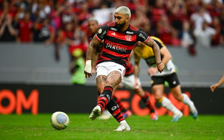 Gabigol deixa futuro em aberto e reclama da diretoria do Flamengo: 'Não agiram bem'