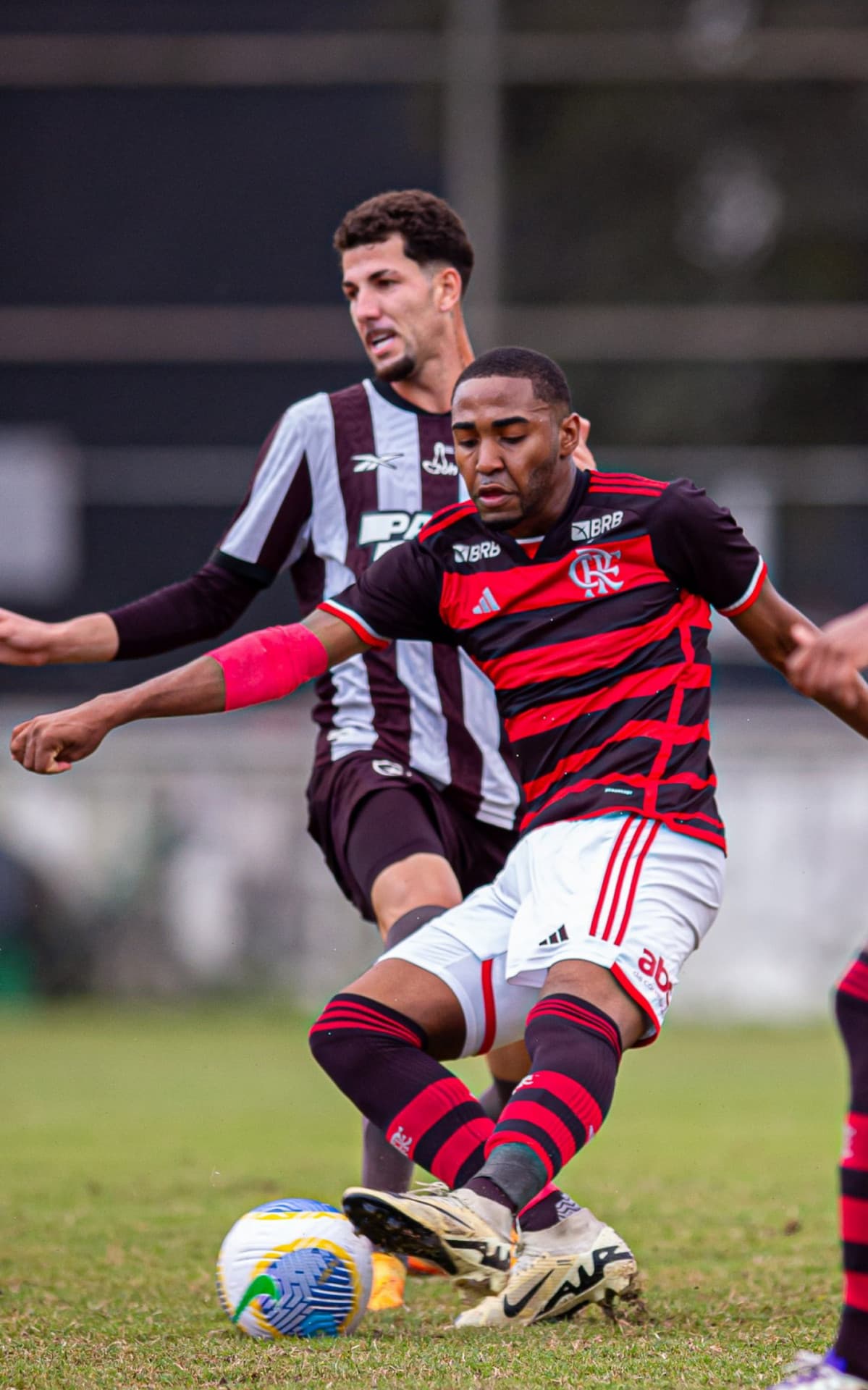 Lorran retorna ao sub-20 e marca gol em vitória do Flamengo sobre o Botafogo