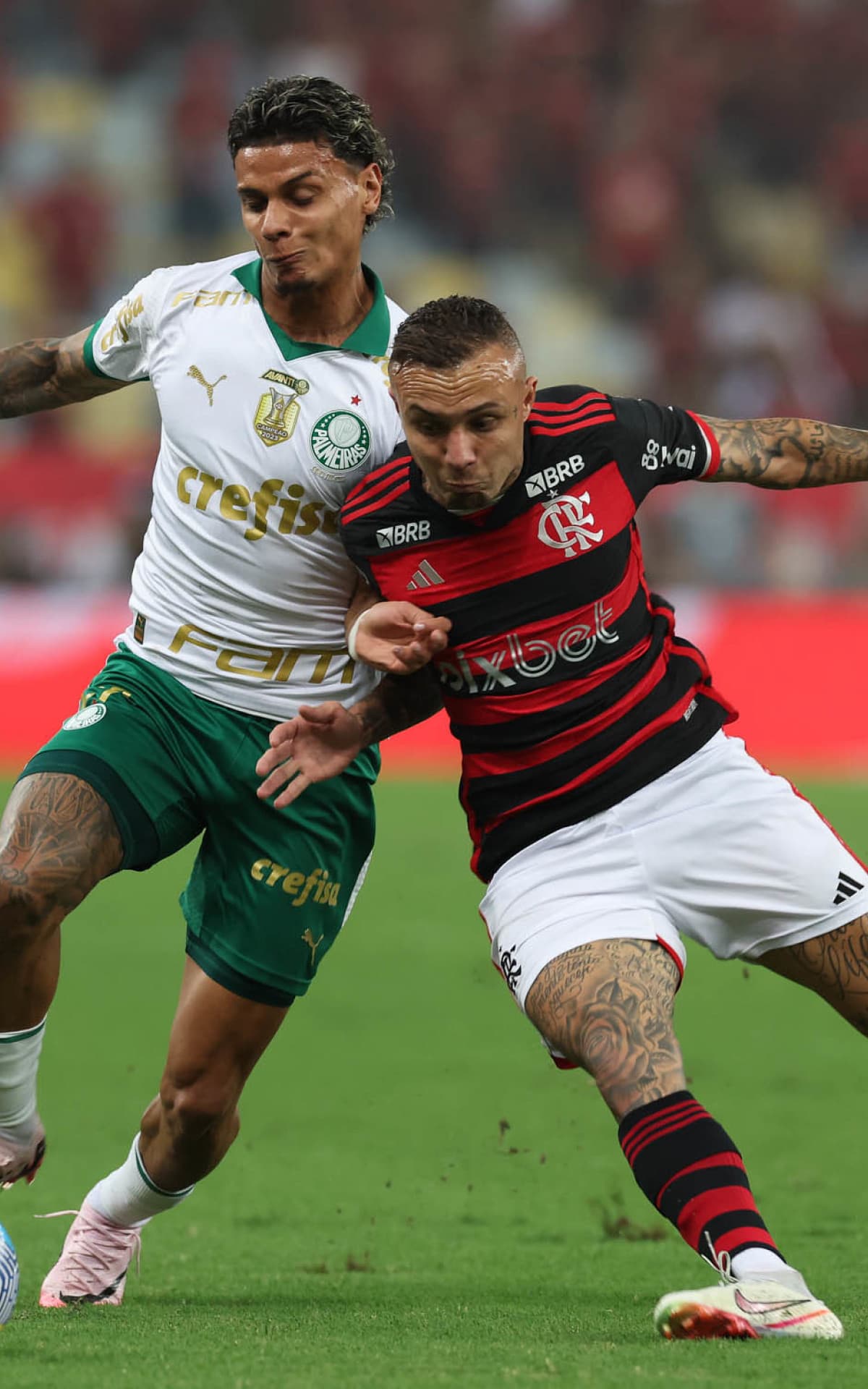 Everton Cebolinha sente dores musculares e volta a preocupar o Flamengo