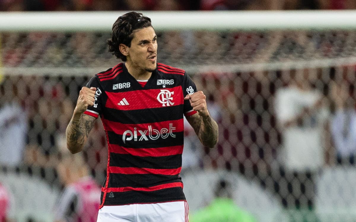 Pedro sente problema muscular no duelo entre Flamengo e Bolívar