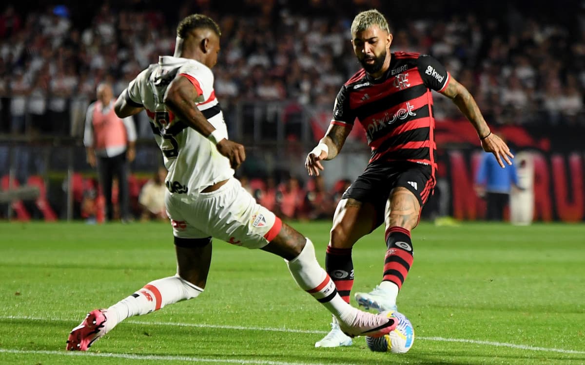 Flamengo perde para o São Paulo fora de casa e deixa a liderança do Brasileirão