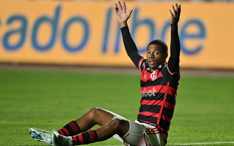 De La Cruz desfalca o Flamengo contra o Bahia na Copa do Brasil