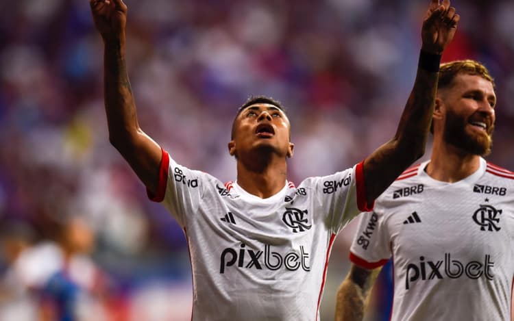 Bruno Henrique comemora vitória do Flamengo e explica estratégia no lance do gol