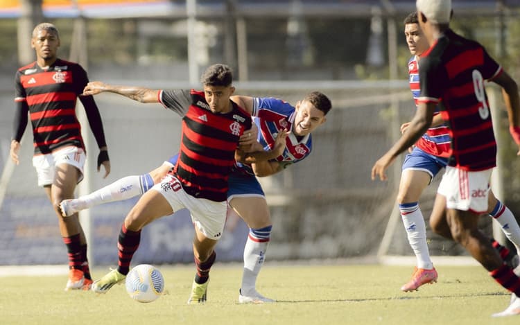 Flamengo leva gol no fim e é eliminado do Brasileirão Sub-20