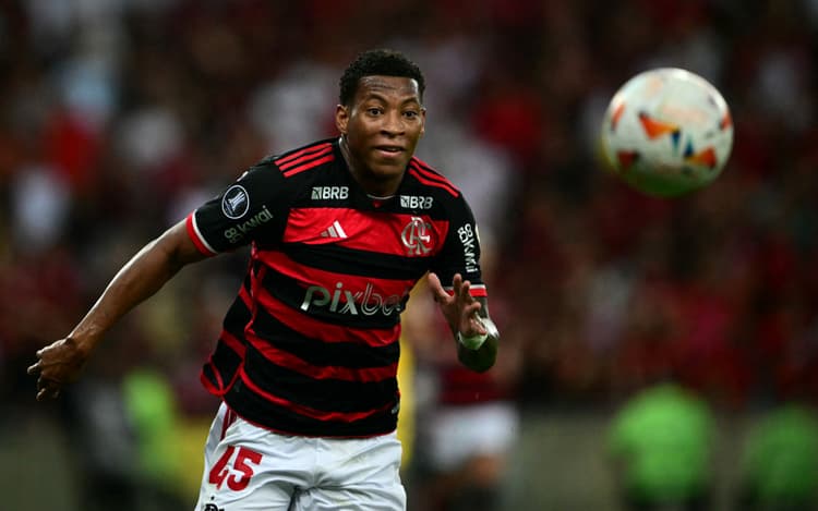 Atacante do Flamengo, Plata volta à seleção do Equador após punição