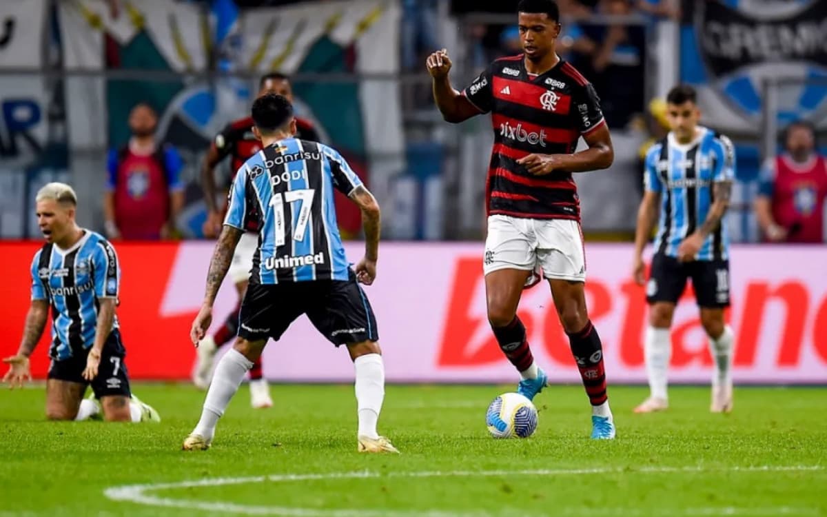 STJD solicita material para avaliar denúncia de racismo feita por Carlinhos, do Flamengo
