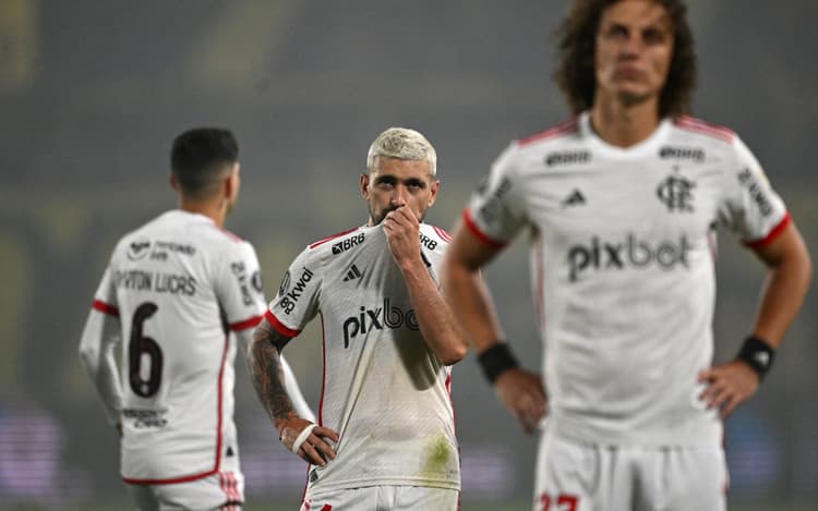 Com eliminação no Uruguai, Flamengo termina Libertadores sem vencer longe do Rio