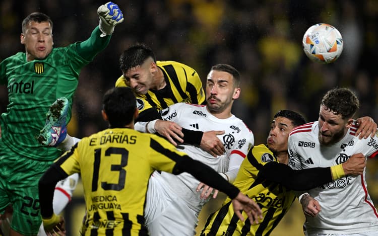 Eliminação do Flamengo para o Peñarol rende memes na web; confira