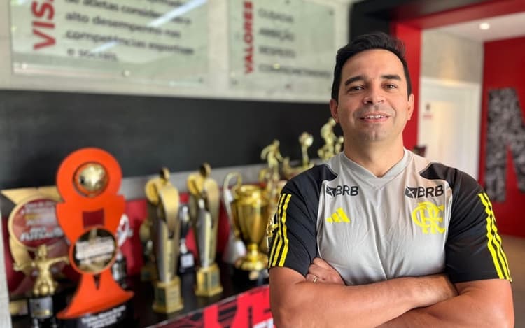Flamengo define substituto do técnico Filipe Luís no time sub-20