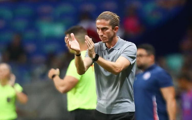 Ofensividade do Flamengo no início da era Filipe Luís chama a atenção