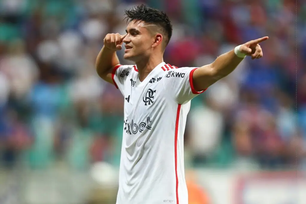 Alcaraz explica comemoração em primeiro gol pelo Flamengo