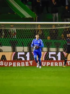 Rossi é destaque, mas time do Flamengo vai mal; veja as notas da derrota