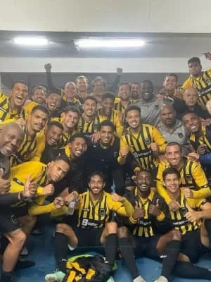 Após 15h de viagem, clube do Rio vence 1º jogo em Porto Alegre pós-enchente