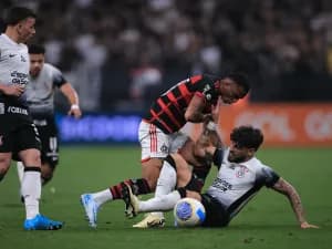 Torcedores do Flamengo são presos por tentativa de homicídio contra vascaínos
