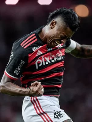 Bruno Henrique pega pena leve e pode voltar ao Fla nas oitavas da Liberta
