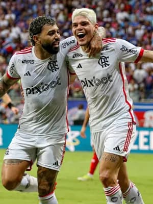 Flamengo de Filipe Luís vence Bahia e mantém tabu de Ceni, chamado de burro