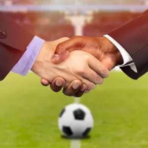 Nunca foi tão fácil iludir torcedores que formam bandos de tolos