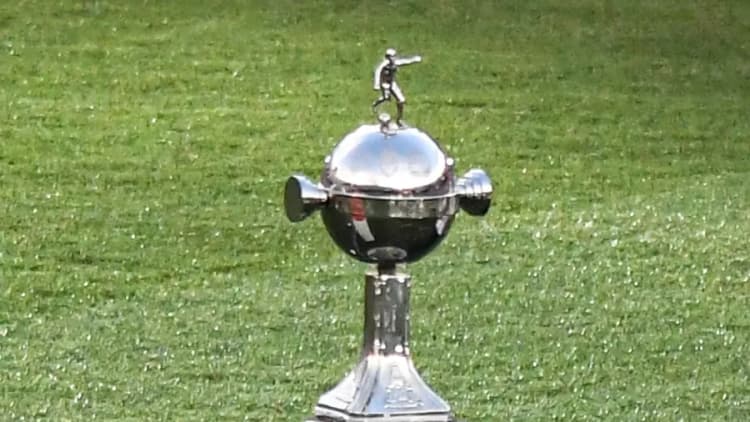 É grande a chance de a taça da Libertadores escapar do Brasil em 2024