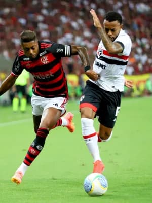 São Paulo e Flamengo marca duelo dos times mais populares do Brasileirão
