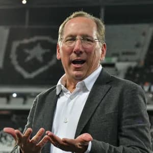 Relatório do STJD vê provas 'imprestáveis' e sugere penalidades a Textor