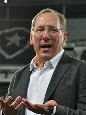 Textor nega problema com Casares e rebate Landim sobre fair play financeiro