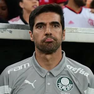 Palmeiras é quem mais chuta e tem pior aproveitamento no Brasileirão; veja