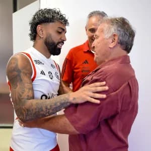 Zico defende Gabigol no Flamengo: 'Usar camisa do Corinthians não significa nada'
