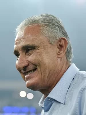 Tite diz que desempenho não reflete placar em vitória do Flamengo