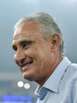 Tite diz que desempenho não reflete placar em vitória do Flamengo