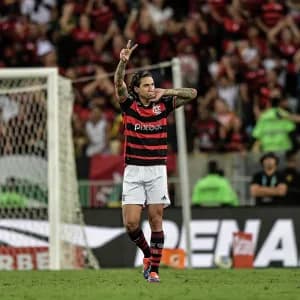 Pedro diz que Fla fez dever de casa, mas cita 'campo diferente' na volta