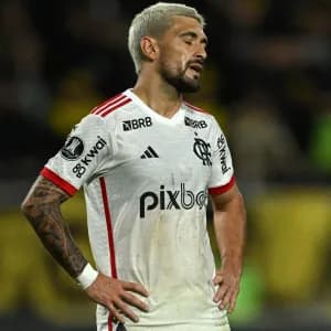 Faltou o gol: Flamengo só empata com Peñarol e dá adeus à Libertadores