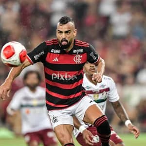 Flamengo obtém reajuste de maior patrocinador e se aproxima do Corinthians