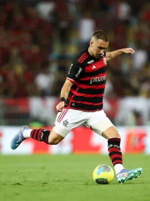 Léo Ortiz explica fala de Tite e vê culpa de jogadores por fracassos do Fla