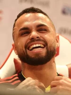 Flamengo terá reestreia de Michael contra Bragantino; veja a escalação