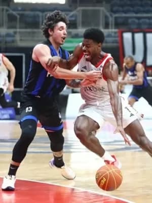 Dominando o último quarto, Flamengo vence Pinheiros de virada no Rio